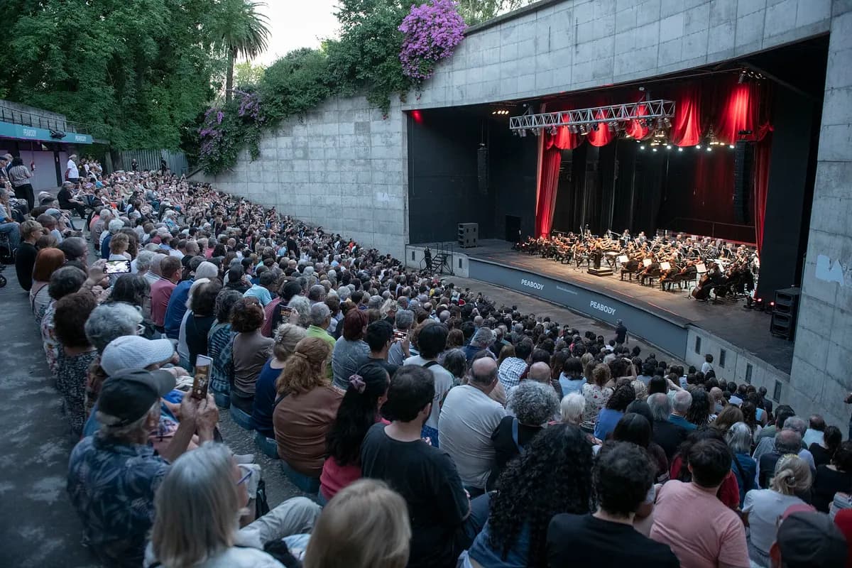 A packed open-air concert at the Parque Centenario amphitheatre