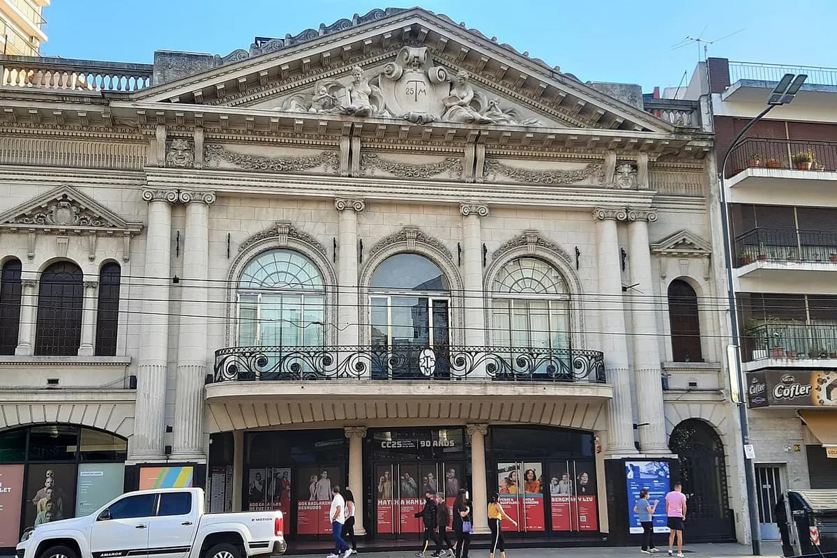 The restored facade of the Teatro 25 de Mayo on Avenida Triunvirato, Villa Urquiza
